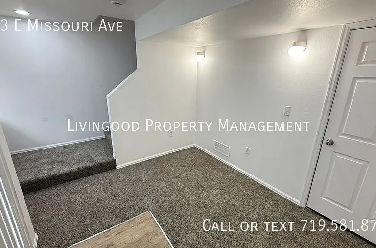 323 E Missouri Ave — Photo 7