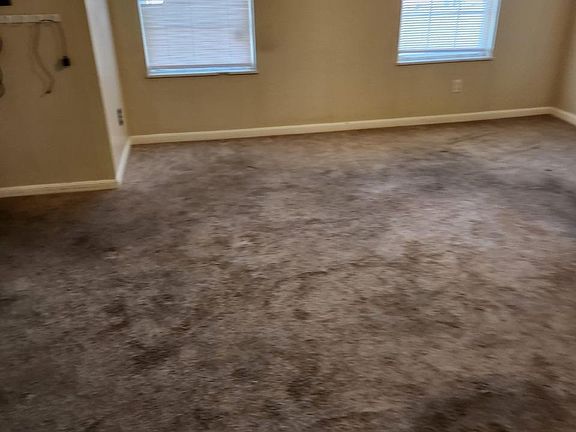 5th image of 7315 Pinewood Dr