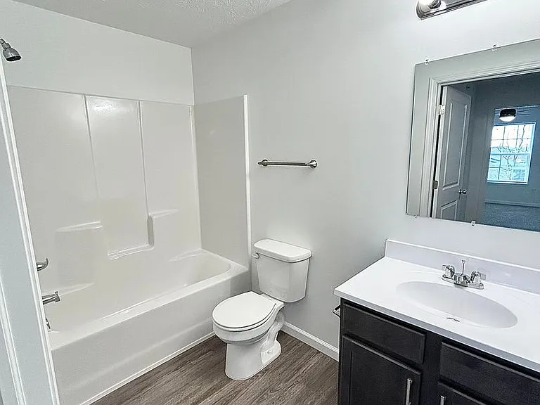 Sagamore Winds Apartments — Photo 42