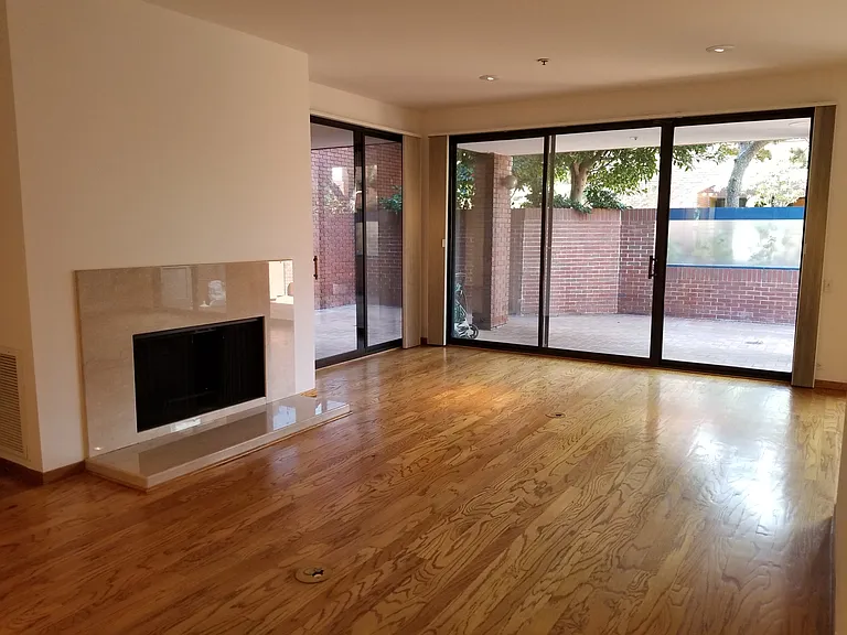 640 Davis St #49 — Photo 2