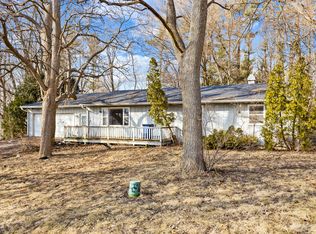 35W302 Pinelands Rd, St Charles, IL 60174