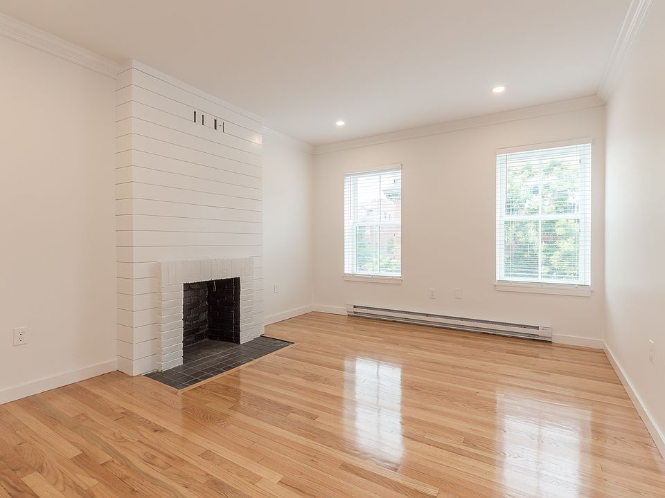 1st image of 99 W Springfield St APT 3