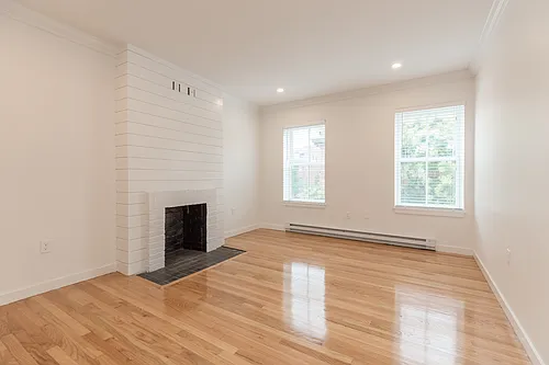 99 W Springfield St #3 Photo 1