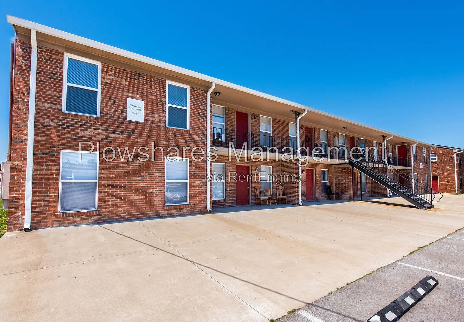 1 bed, 1.0 bath, 500 sqft, $899 — Photo 2