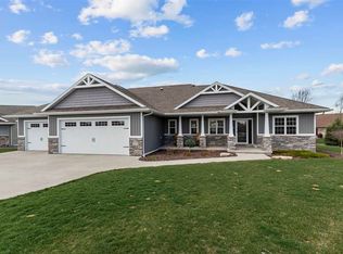W5990 Geranium Dr, Appleton, WI 54915