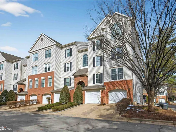 4667 Longstreet Ln APT 106, Alexandria, VA 22311