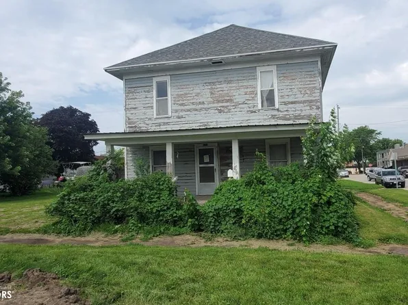 220 N Walnut St, Creston, IA 50801