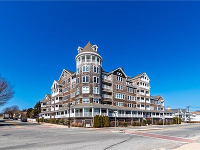 53 Conanicus Ave APT 3A, Jamestown, RI, 02835