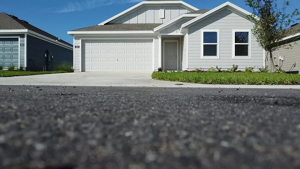 4 bed, 1810 sqft, $2,500 — Photo 3