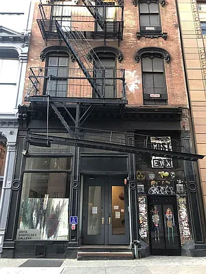 Rented by Ian Shapolsky Real Estate | media 29