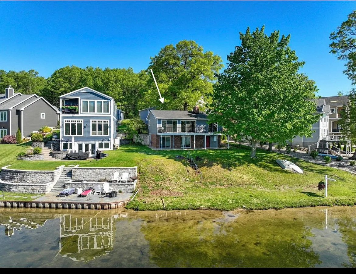 1304 N Eagle Lake Dr — Photo 3