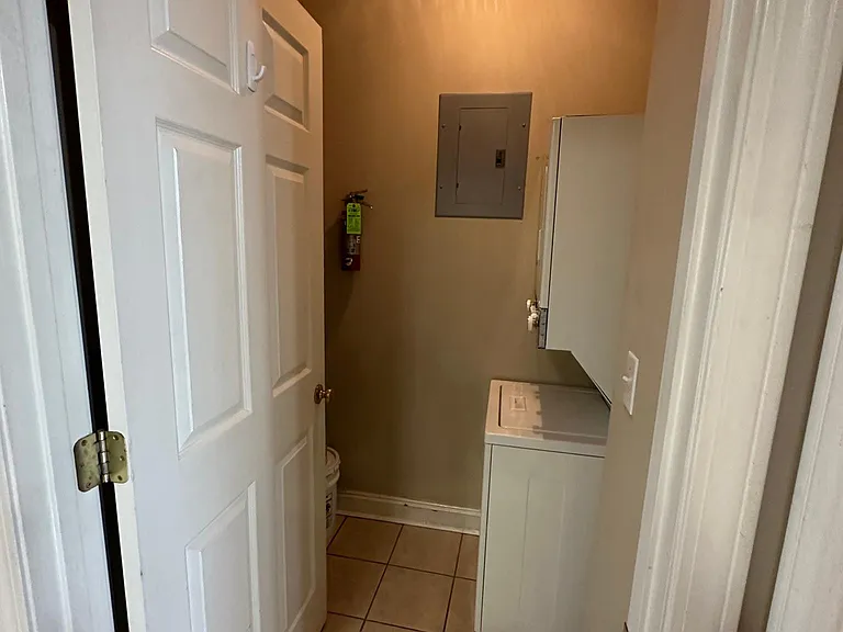 313 E Lampkin St #8 — Photo 7