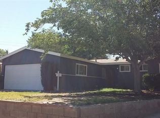 530 E Newgrove St, Lancaster, CA 93535