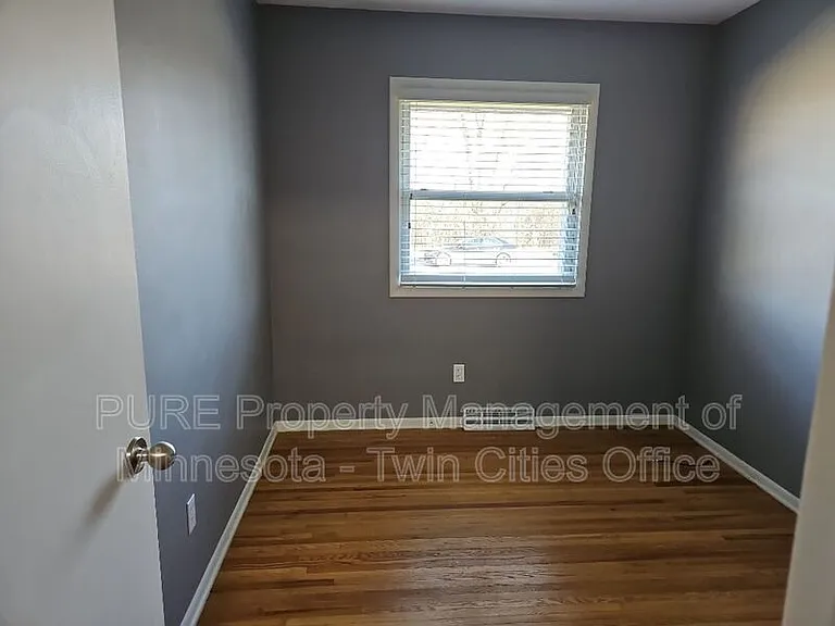 1617 Flag Ave N — Photo 11