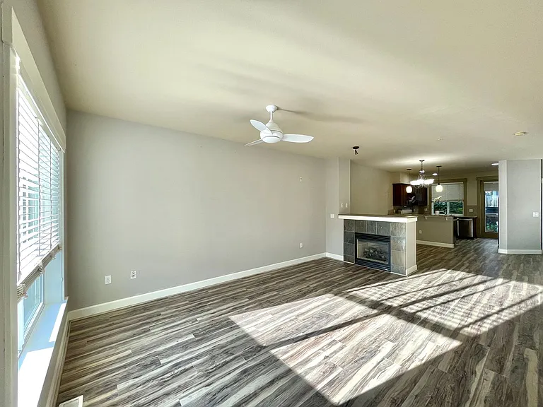 2115 201st Pl SE #B2 — Photo 4