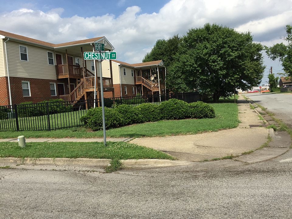 Exterior at Chestnut Apartments