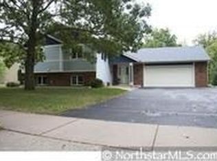 803 Grandview Dr, Hudson, WI 54016