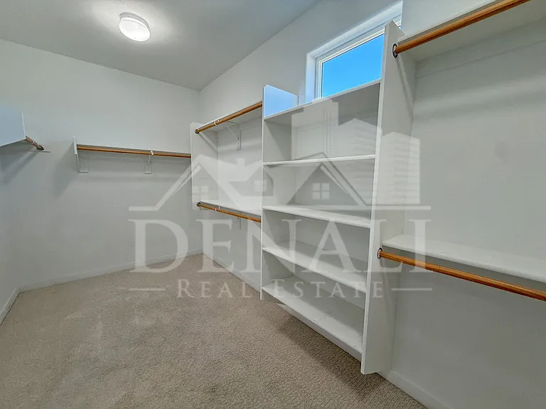 1729 W Myrna Ln — Photo 18