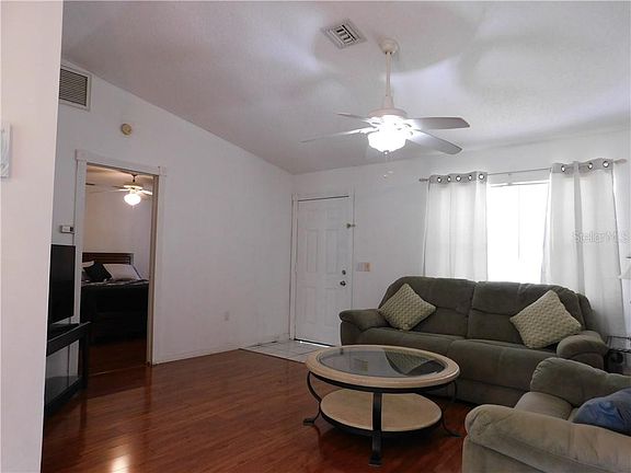 4th image of 7090 Parnell Ter