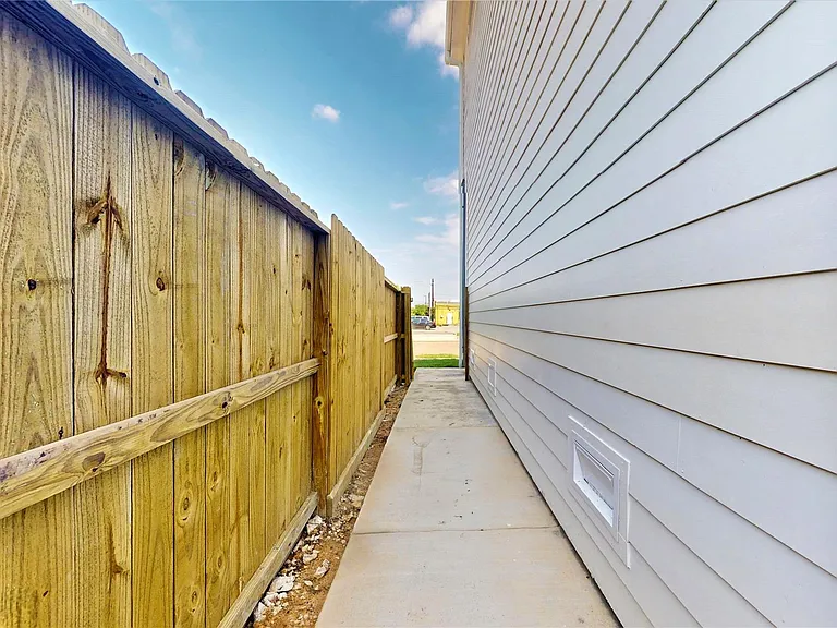 12260 Kirkgard — Photo 5
