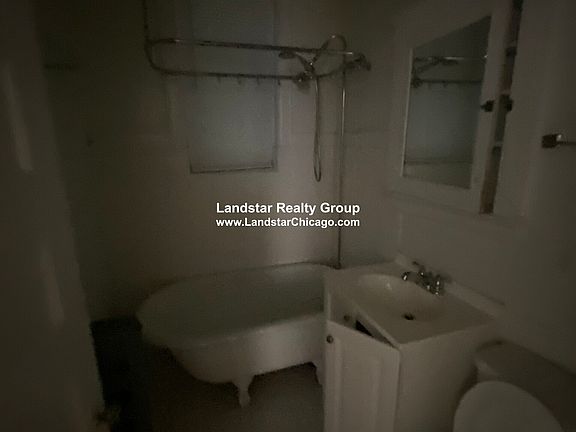 2nd image of 4350 N Winchester Ave APT 1W