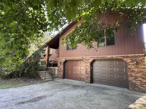 700 South Perry Parkway, Oregon, WI 53575