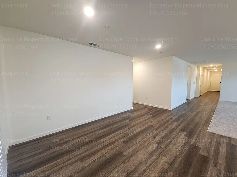 8921 Kemi St — Photo 34