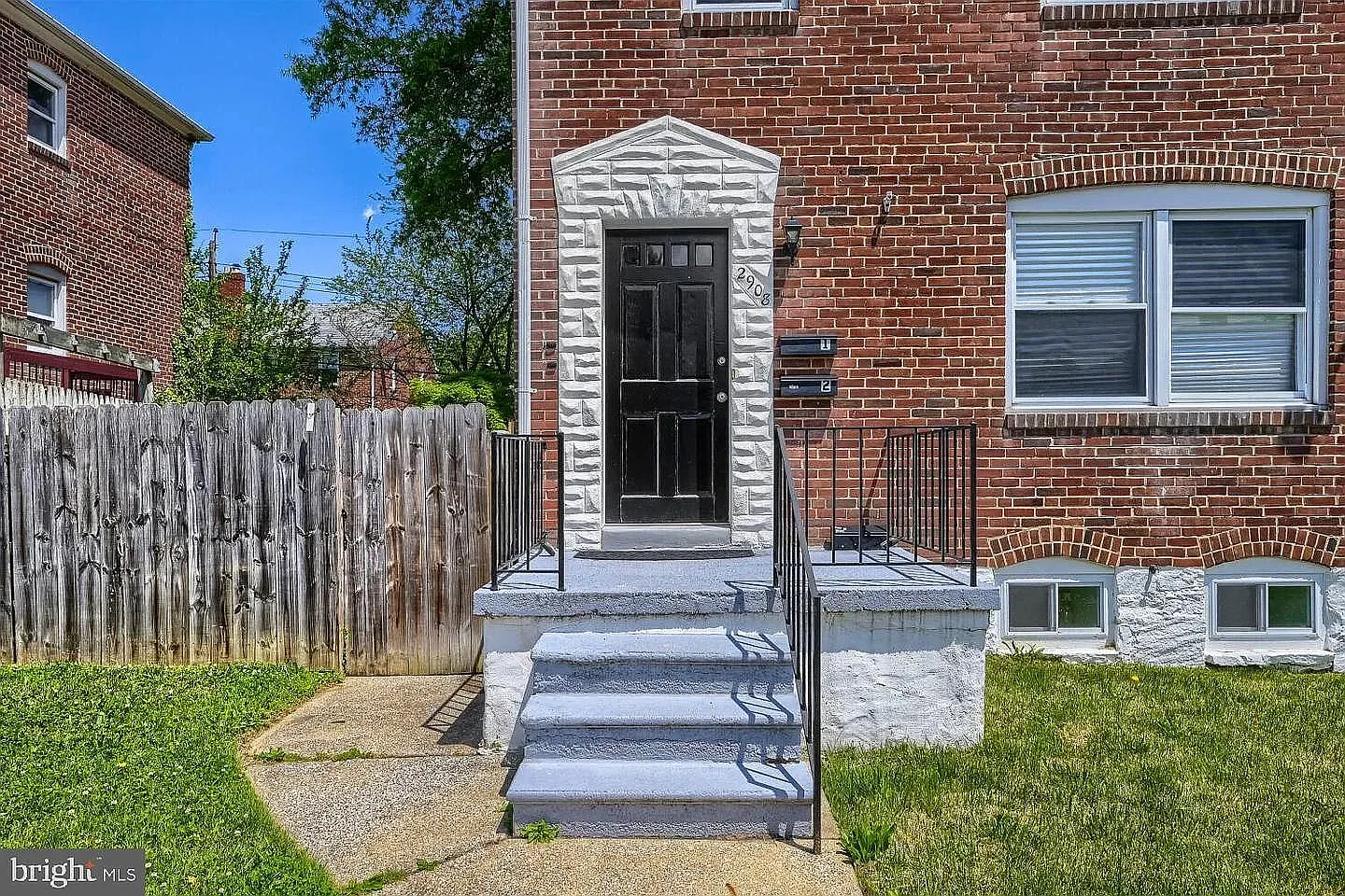 2908 Clearview Avenue, Unit 2 — Photo 1