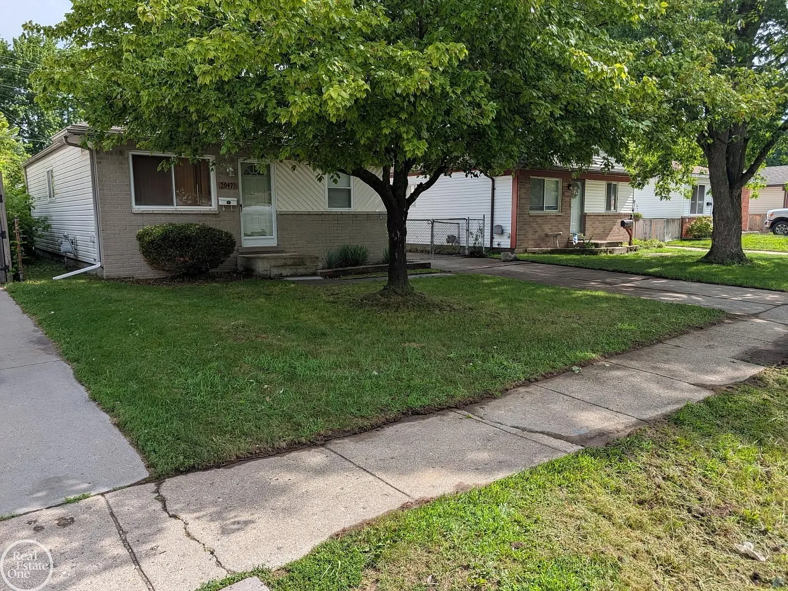 3 bed, 1.0 bath, 1000 sqft, $1,799 — Photo 1