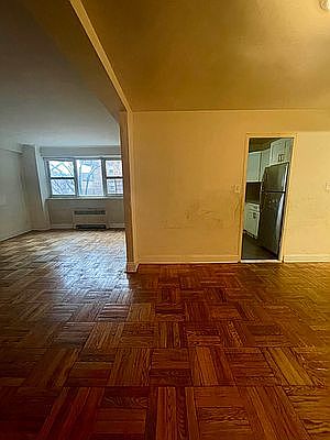 5th image of 166-11 Highland Ave #4D