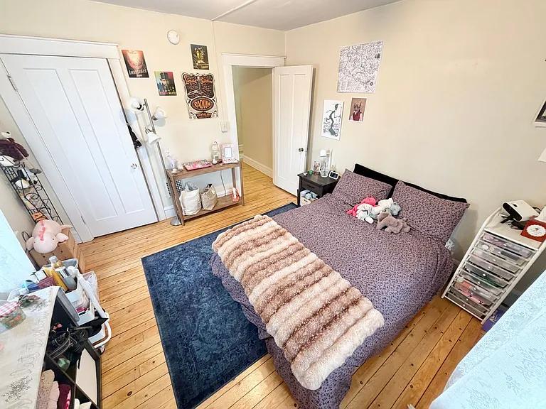 281 S Winooski Ave — Photo 2