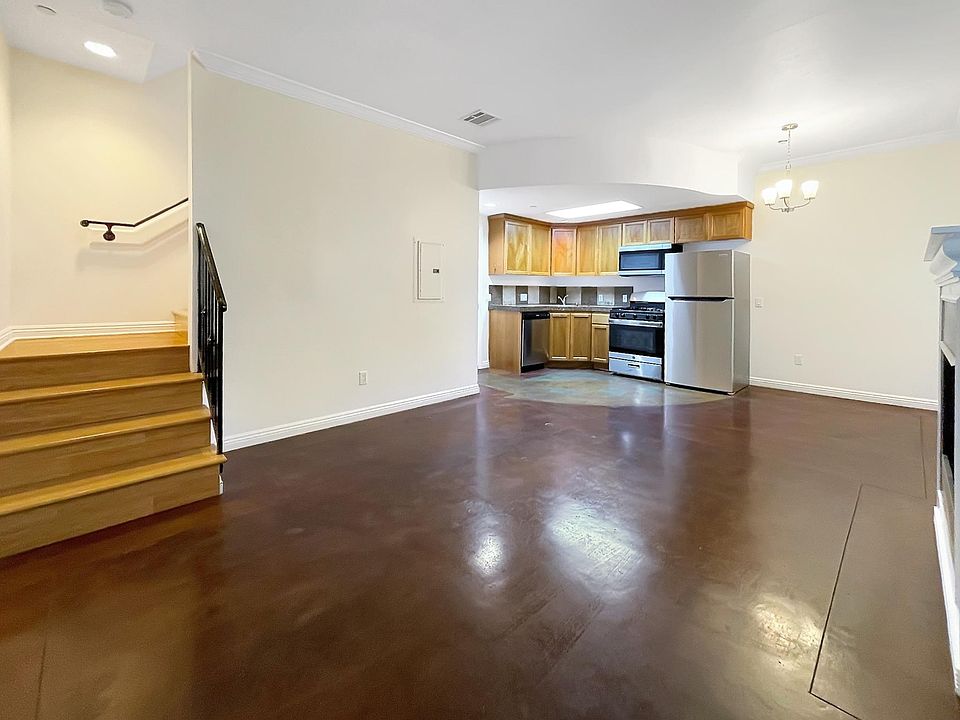 Living and Kitchen Area (1st Floor)