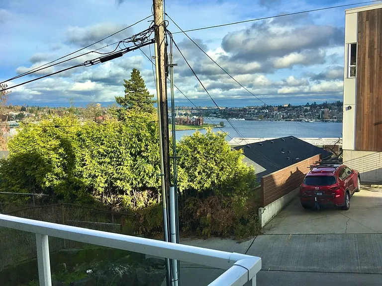 2432 Dexter Ave N #100 — Photo 3