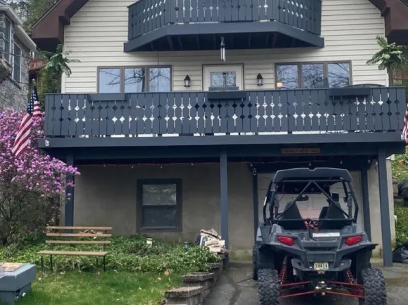 108 Paradise Rd W, Greentown, PA 18426