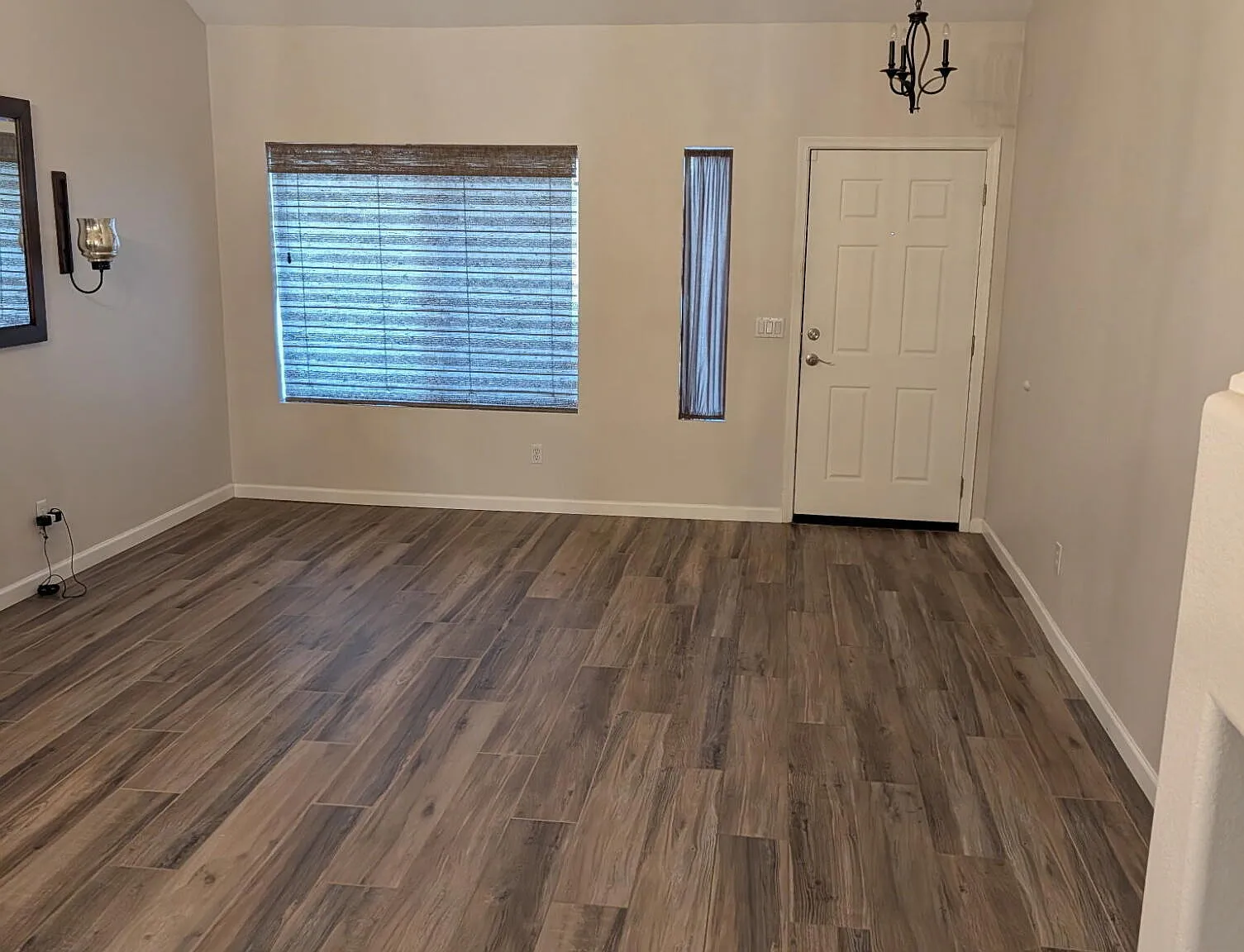 5 bed, 3.0 bath, 2105 sqft, $3,495 — Photo 2