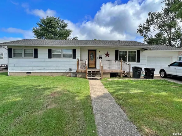 121 Carter Dr, Metropolis, IL 62960