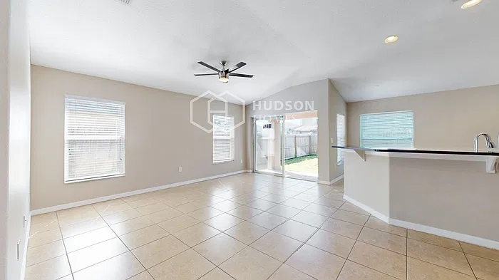 4 bed, 2.0 bath, 1775 sqft, $2,175 — Photo 4
