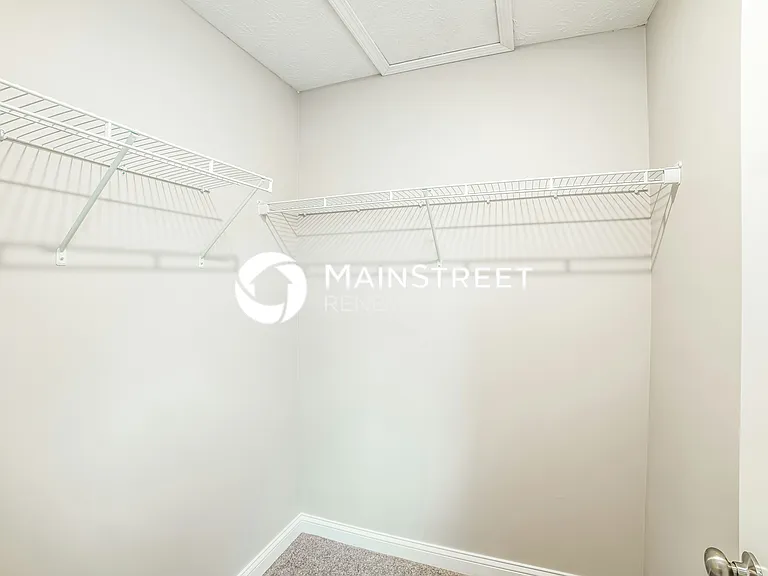 Walk In Closet