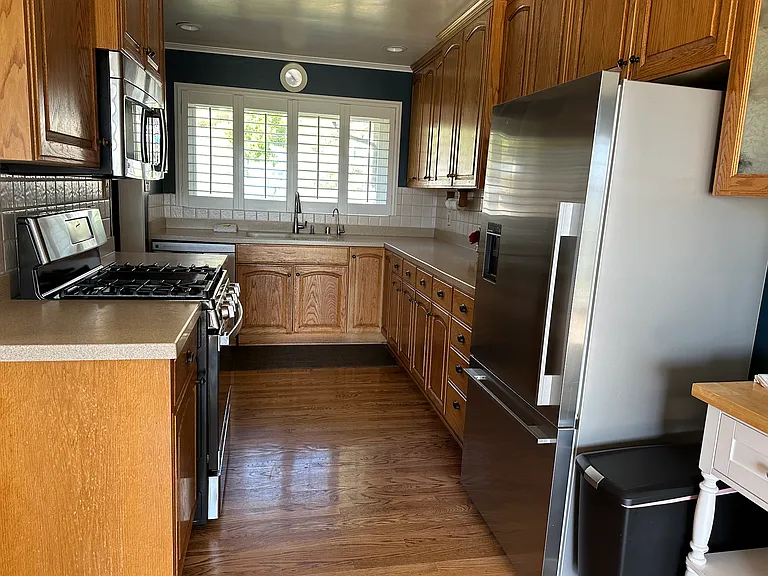 2435 Parkland Ter — Photo 10