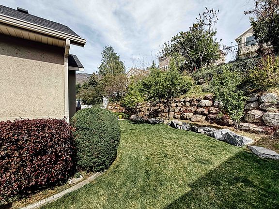 4th image of 14053 S Pine Mesa Dr