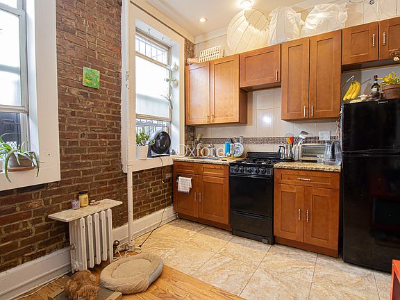 5th image of 462 Carroll St #4