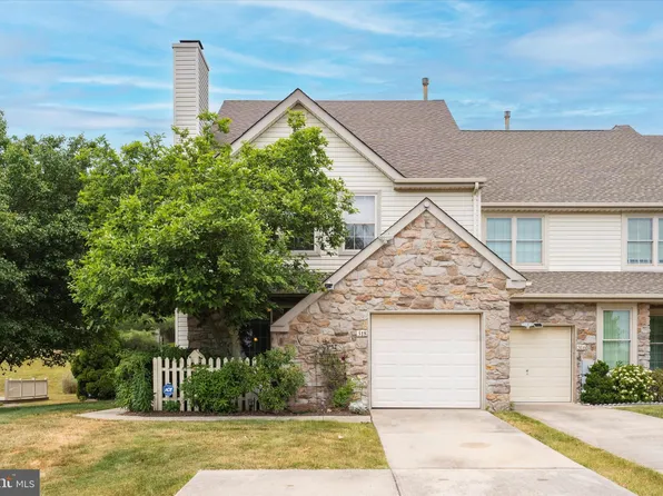 318 Wyndale Dr, Chalfont, PA 18914