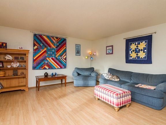 4th image of 6006 Sunshine Dr