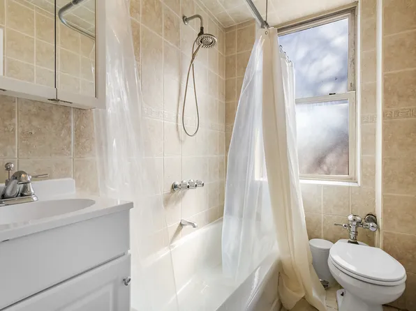 43-10 48th Avenue image 13 of 13