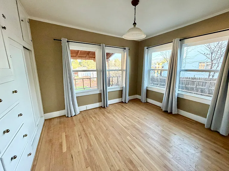 2409 E Mabel St — Photo 14