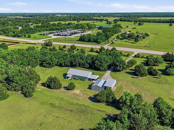 3rd image of 15656 State Highway 78 N