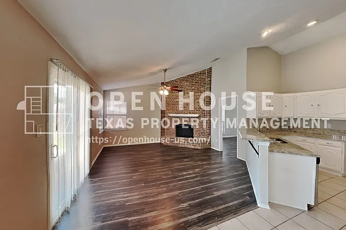 543 Freestone Dr — Photo 6