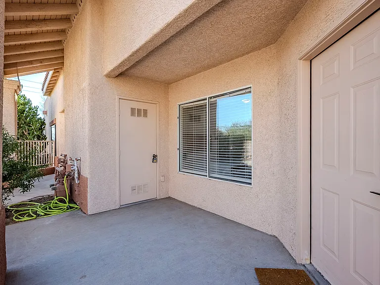 1564 N Paseo La Tinaja — Photo 5