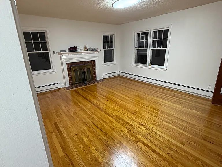 625 Clark St — Photo 14