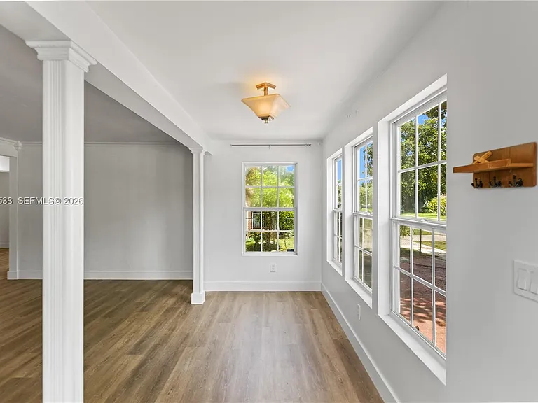 511 NE 110th Ter — Photo 12